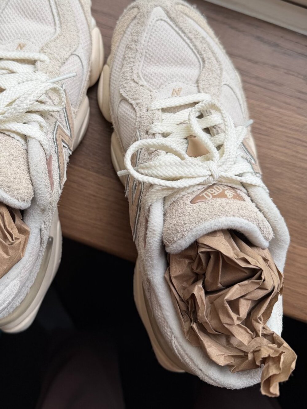 New Balance Gender Inclusive 9060 Sneaker BISQUE/ SEA SALT - Picture 4 of 9